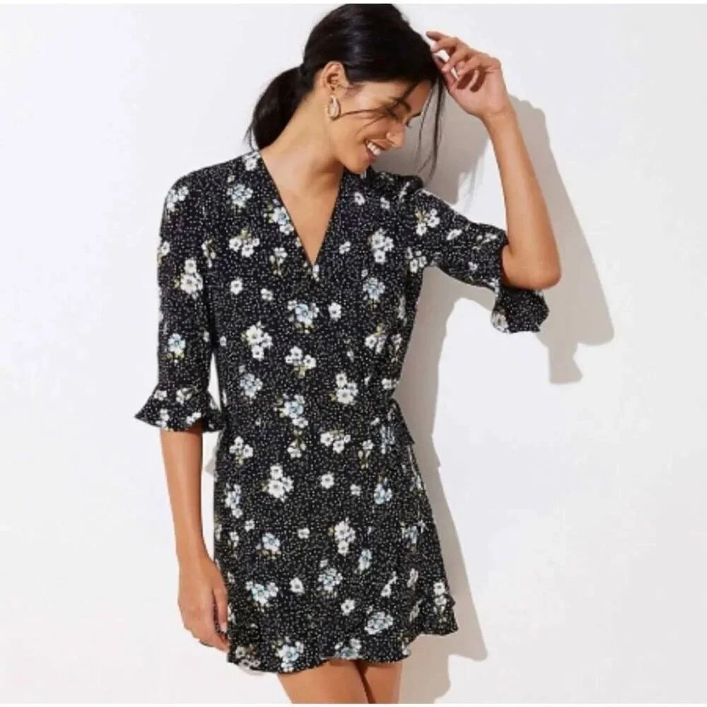 Loft Women’s Floral Flutter Sleeve Romper Size 12 Black Blue White V-Neck